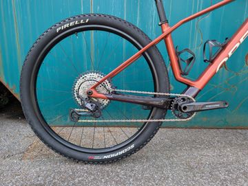 Gebrauchtes Orbea ALMA M30 2025 2025 Mountainbike, Rot — Bild 2 von 12