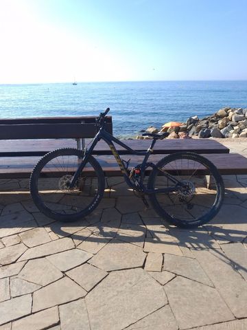 Used Giant Stance 2021 2021 Mountainbike, Black, 27.5 (650B) — image 1 of 8