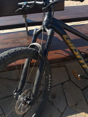 Used Giant Stance 2021 2021 Mountainbike, Black, 27.5 (650B) — image 4 of 8