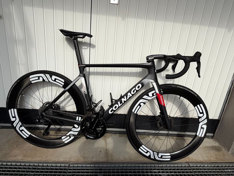 Brugt Colnago V4Rs Disc Dura-Ace Di2 9200 w/ENVE SES 3.4 Wheels 2024 2024 Road & Gravel