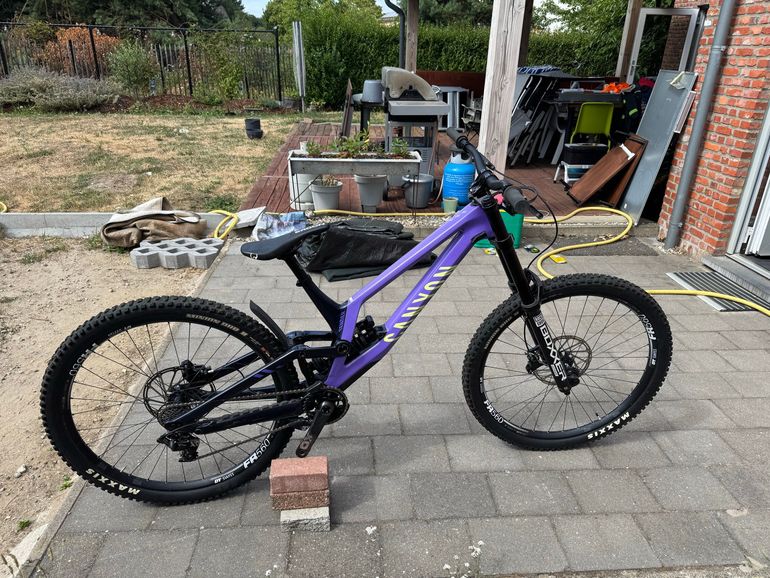 Brugt Canyon Sender CFR 29 LTD 2024 2024 Mountainbike — billede 1 af 7
