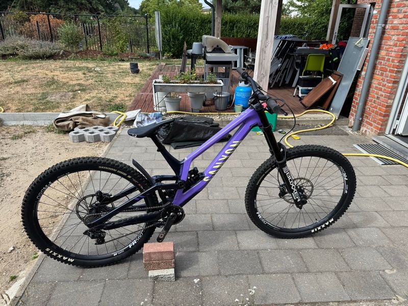 Canyon Sender CFR 29 LTD 2024 2024 MTB usato