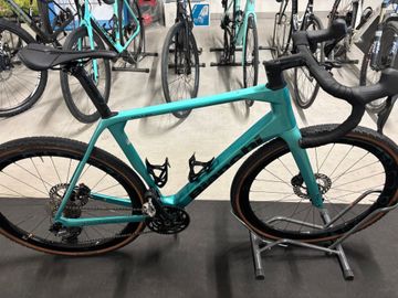 Gebrauchtes Bianchi Impulso RC GRX 825 DI2 2025 2025 Road & Gravel