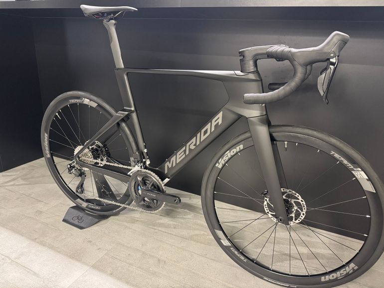 Used Merida REACTO 5000 2027 2027 Road & Gravel, Black — image 5 of 6