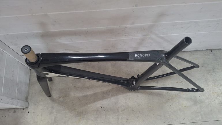 Trek Émonda SL Disc Frameset 2024 Frameset 2024 Road & Gravel d'occasion — image 2 sur 3