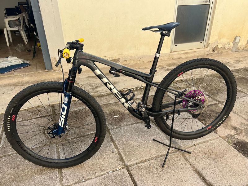 Käytetty Trek Supercaliber Shimano XTR Di2 2025 MTB