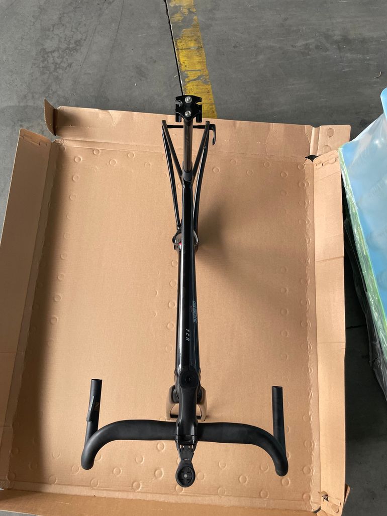 Brugt Giant TCR Advanced Pro 1 Di2 2025 Frameset 2025 Road & Gravel — billede 3 af 4