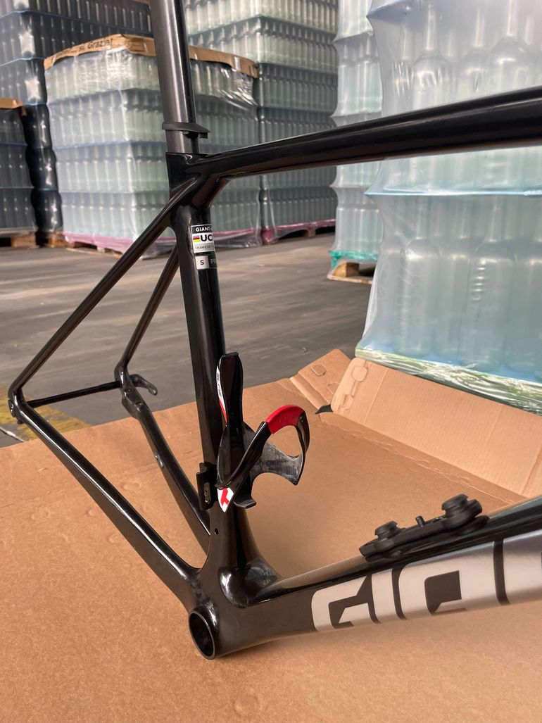 Brugt Giant TCR Advanced Pro 1 Di2 2025 Frameset 2025 Road & Gravel — billede 2 af 4