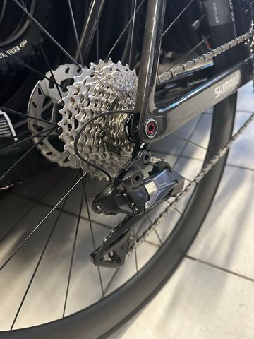 Used Scott Addict Shimano Ultegra Di2 2023 Road & Gravel, Black — image 2 of 3