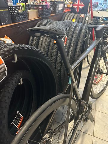 Used Scott Addict Shimano Ultegra Di2 2023 Road & Gravel, Black — image 3 of 3
