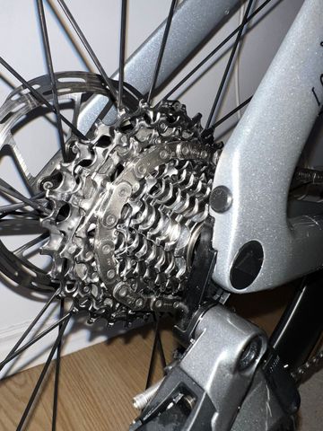 Brugt Canyon Aeroad CF SLX 7 eTap 2024 2024 Road & Gravel — billede 3 af 5