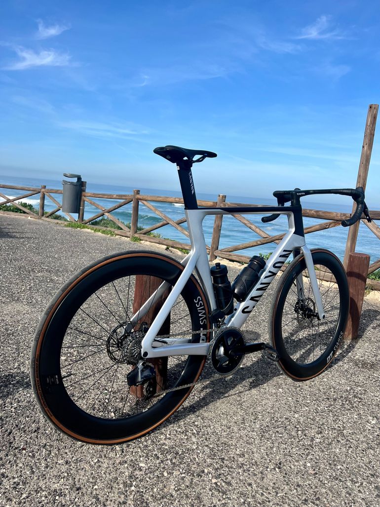 Brugt Canyon Aeroad CF SLX 7 eTap 2024 2024 Road & Gravel — billede 2 af 5