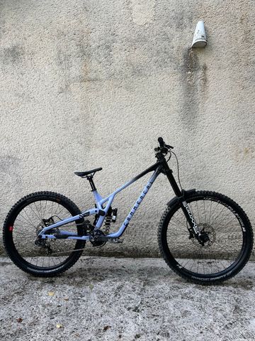 Tweedehands Commencal Supreme SRAM X0 2024 Mountainbike — afbeelding 2 van 3