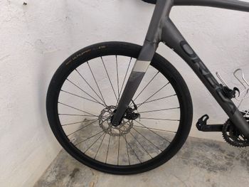 Orbea AVANT H40 2023 2023 Road & Gravel usato, Grigio chiaro — immagine 6 di 8