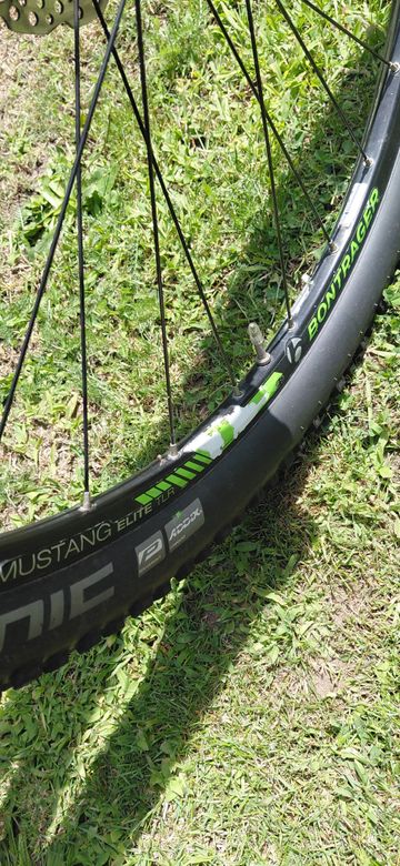 Used Trek Superfly SRAM X9 2015 Mountainbike, Green — image 10 of 12