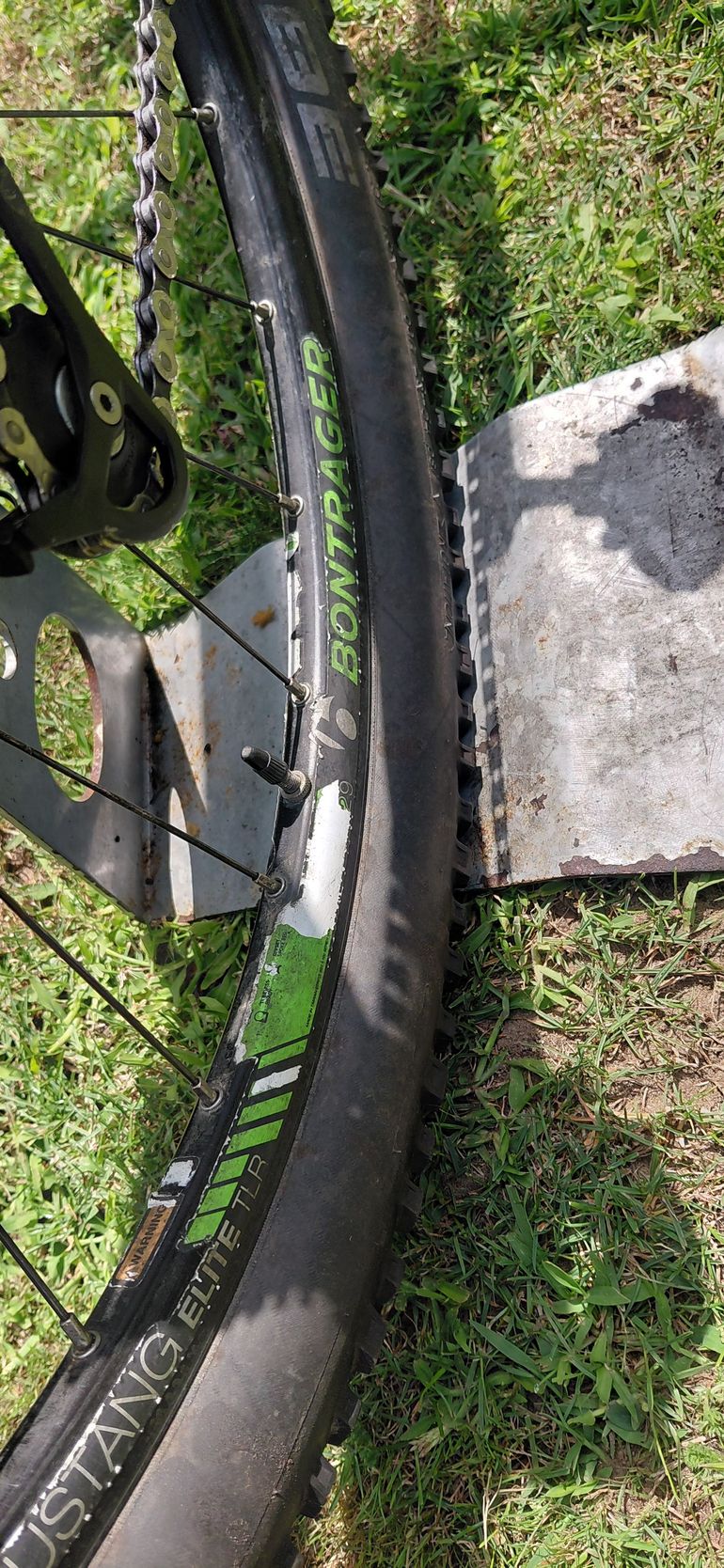 Used Trek Superfly SRAM X9 2015 Mountainbike, Green — image 9 of 12
