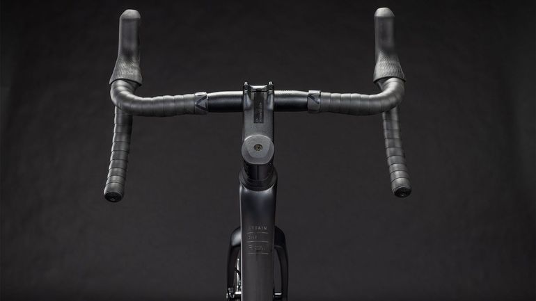 Brugt CUBE ATTAIN C:62, RACE 2026 2026 Road & Gravel — billede 4 af 7