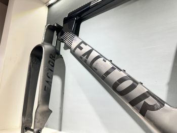 Factor ONE - Frameset Premium 2026 Frameset 2026 Road & Gravel usato, Nero — immagine 4 di 10