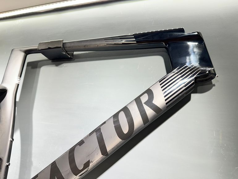 Factor ONE - Frameset Premium 2026 Frameset 2026 Road & Gravel usato, Nero — immagine 10 di 10
