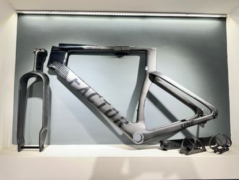 Factor ONE - Frameset Premium 2026 Frameset 2026 Road & Gravel usato