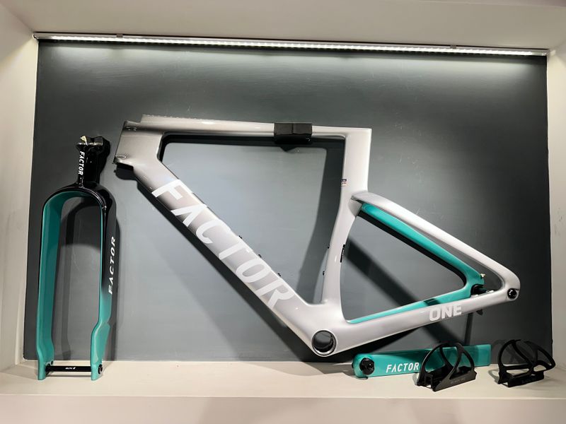 Tweedehands Factor ONE - Frameset Premium 2026 Frameset 2026 Road & Gravel