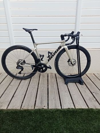 Used Adris Custom Shimano 105 Di2 2024 Road & Gravel, Light Gray — image 1 of 10