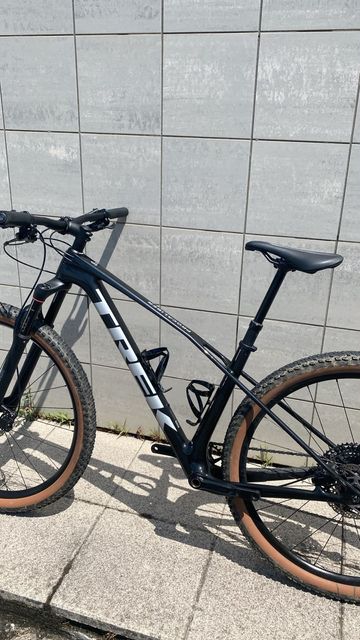 Trek Procaliber 9.6 Gen 3 2025 2025 Mountainbike usato, Nero — immagine 4 di 7