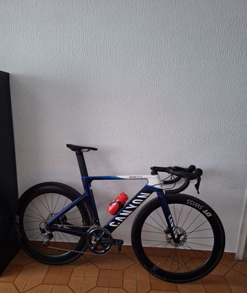 Gebrauchtes Canyon Aeroad CF SL 8 Disc 2024 2024 Road & Gravel, Blau — Bild 2 von 7