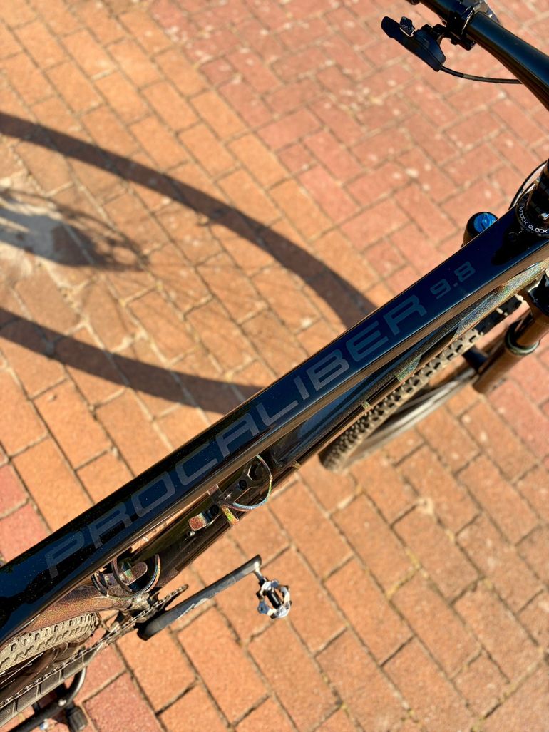 Used Trek Procaliber 9.8 2023 2023 Mountainbike, Black, 29 — image 6 of 11