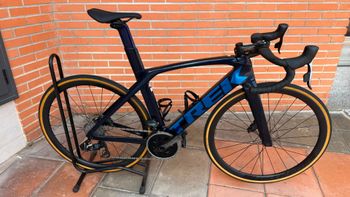 Used Trek Madone SRAM Force eTap AXS 2022 Road & Gravel