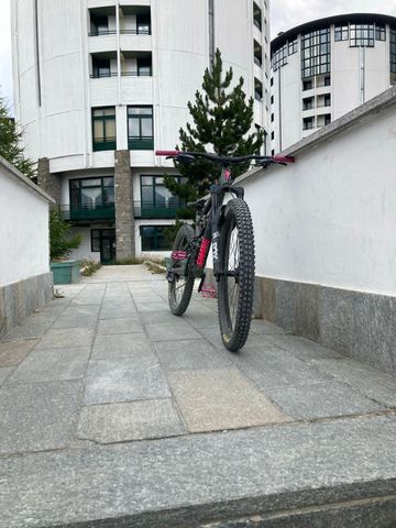 Used Specialized Status 160 2021 2021 Mountainbike, Light Gray, 29, 27.5 — image 4 of 5