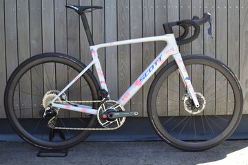 Scott Addict RC Team 2026 Sram Red ETap AXS 2026 Road & Gravel usato