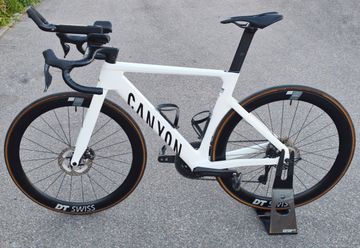 Brugt Canyon Aeroad CF SLX 8 Di2 2025 2025 Road & Gravel — billede 2 af 13