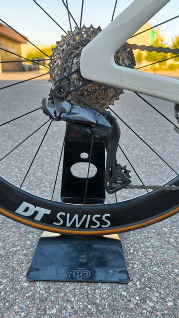 Brugt Canyon Aeroad CF SLX 8 Di2 2025 2025 Road & Gravel — billede 12 af 13