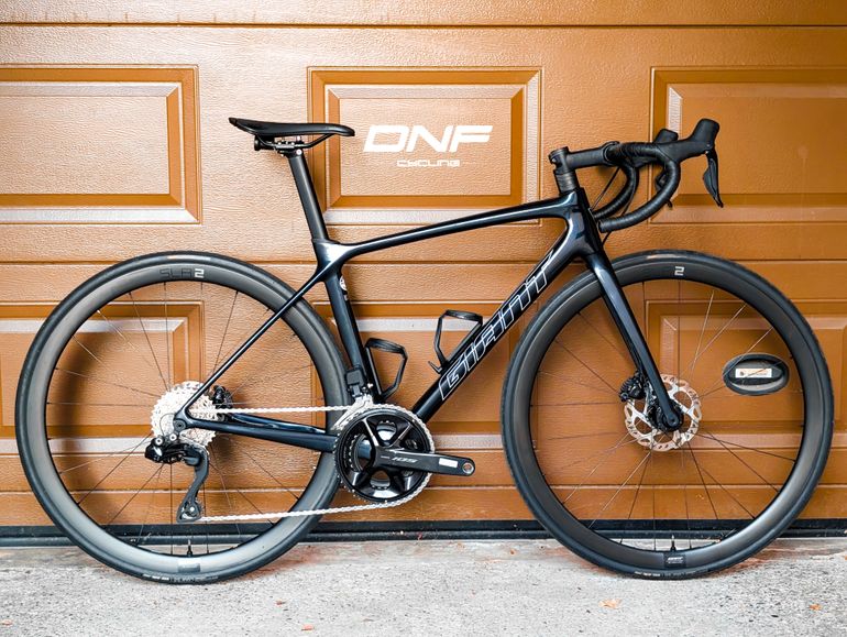 Giant TCR Advanced, Disc 1 KOM 2022 — Price & Specs | 2BX