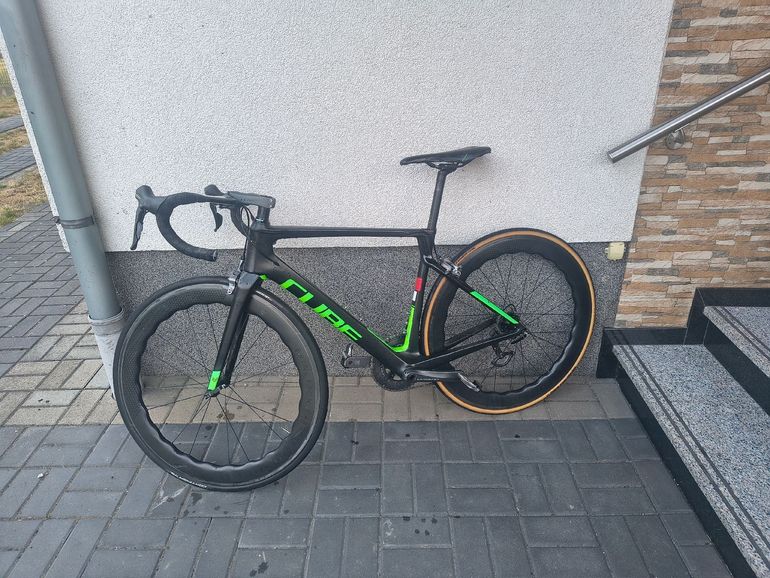 Używany CUBE AGREE C:62 Pro 2017 2017 Road & Gravel — zdjęcie 2 z 5
