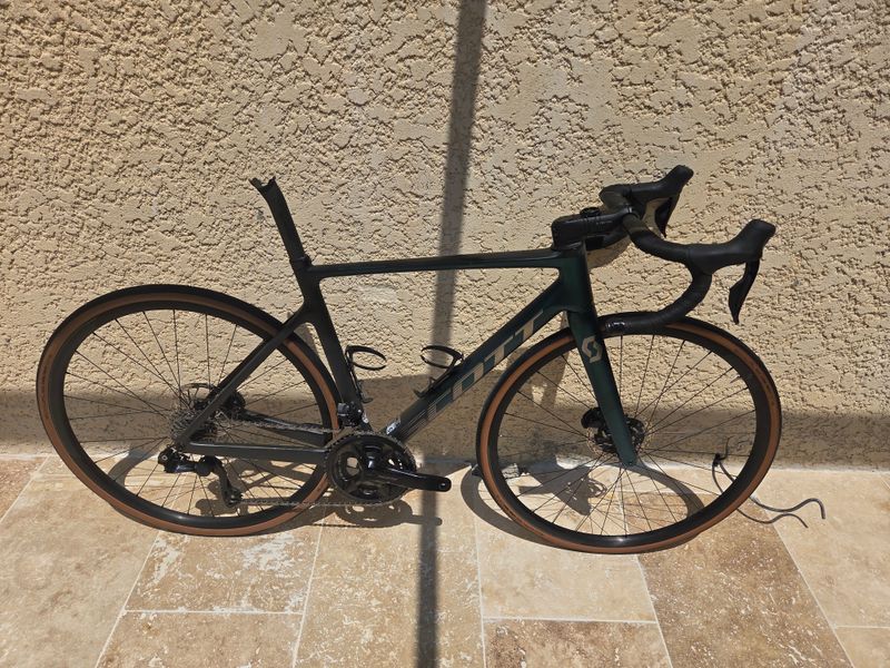 Scott Addict Shimano 105 Di2 2024 Road & Gravel de segunda mano, Verde — imagen 2 de 16