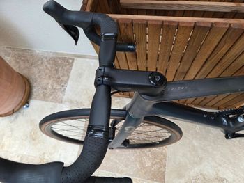 Scott Addict Shimano 105 Di2 2024 Road & Gravel d'occasion — image 10 sur 16