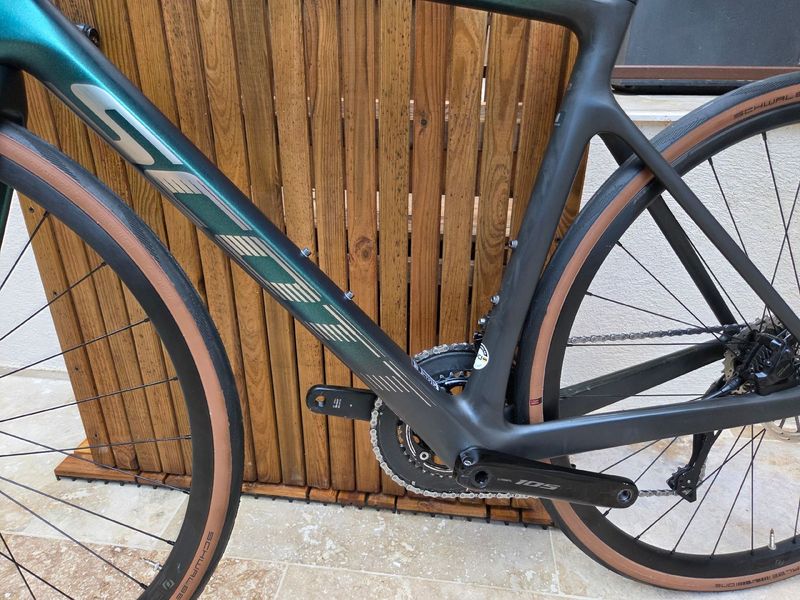 Scott Addict Shimano 105 Di2 2024 Road & Gravel de segunda mano, Verde — imagen 8 de 16