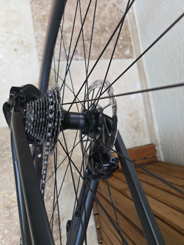 Scott Addict Shimano 105 Di2 2024 Road & Gravel d'occasion — image 16 sur 16