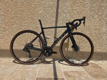 Scott Addict Shimano 105 Di2 2024 Road & Gravel de segunda mano, Verde — imagen 1 de 16
