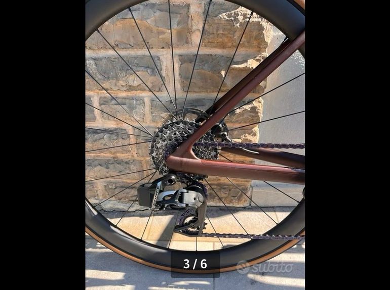 Tweedehands BMC Teammachine R 01 THREE 2024 Frameset 2024 Road & Gravel — afbeelding 4 van 6