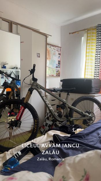 Pivot Firebird SRAM GX Eagle AXS 2024 Mountainbike d'occasion — image 4 sur 11