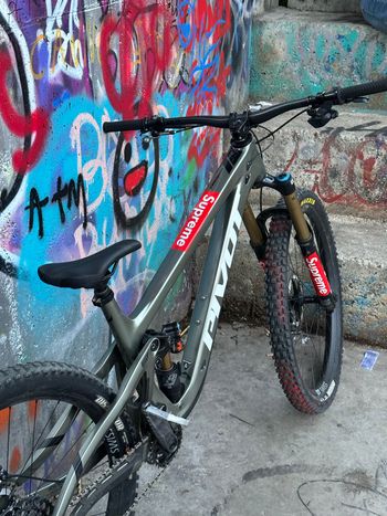 Pivot Firebird SRAM GX Eagle AXS 2024 Mountainbike d'occasion — image 2 sur 11