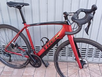 Gebrauchtes Trek Domane+ ALR 2022 2022 Road & Gravel, Rot — Bild 2 von 10