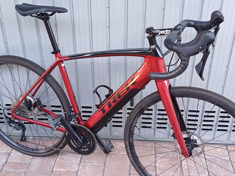 Gebrauchtes Trek Domane+ ALR 2022 2022 Road & Gravel, Rot — Bild 2 von 10