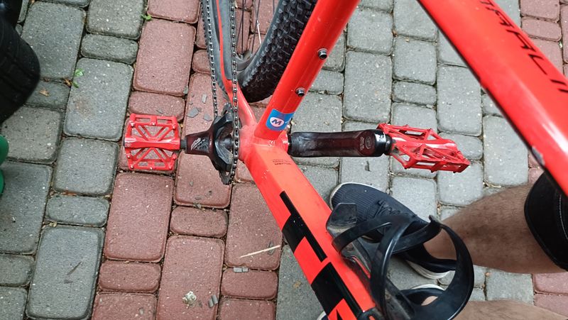 Used Trek Marlin 7 2021 2021 Mountainbike, Red, 27.5, 29 — image 4 of 6