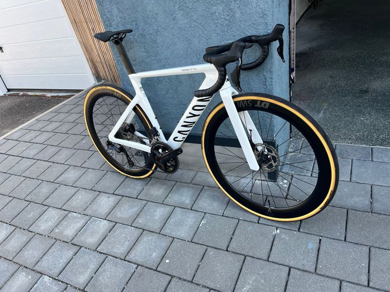 Gebrauchtes Canyon Aeroad Shimano 105 Di2 2025 Road & Gravel, Weiß — Bild 2 von 6