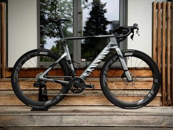 Canyon Aeroad CF SLX 8 AXS SPEED 2026 2026 Road & Gravel usato