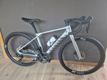 Brugt Canyon Endurace CF 7 Di2 2025 2025 Road & Gravel — billede 1 af 4